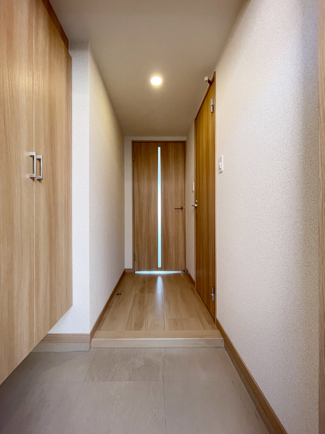 ニューガイアリルーム平尾駅前№24 4号室タイプ_玄関　※部屋によってクロス・建具の色等変わります。