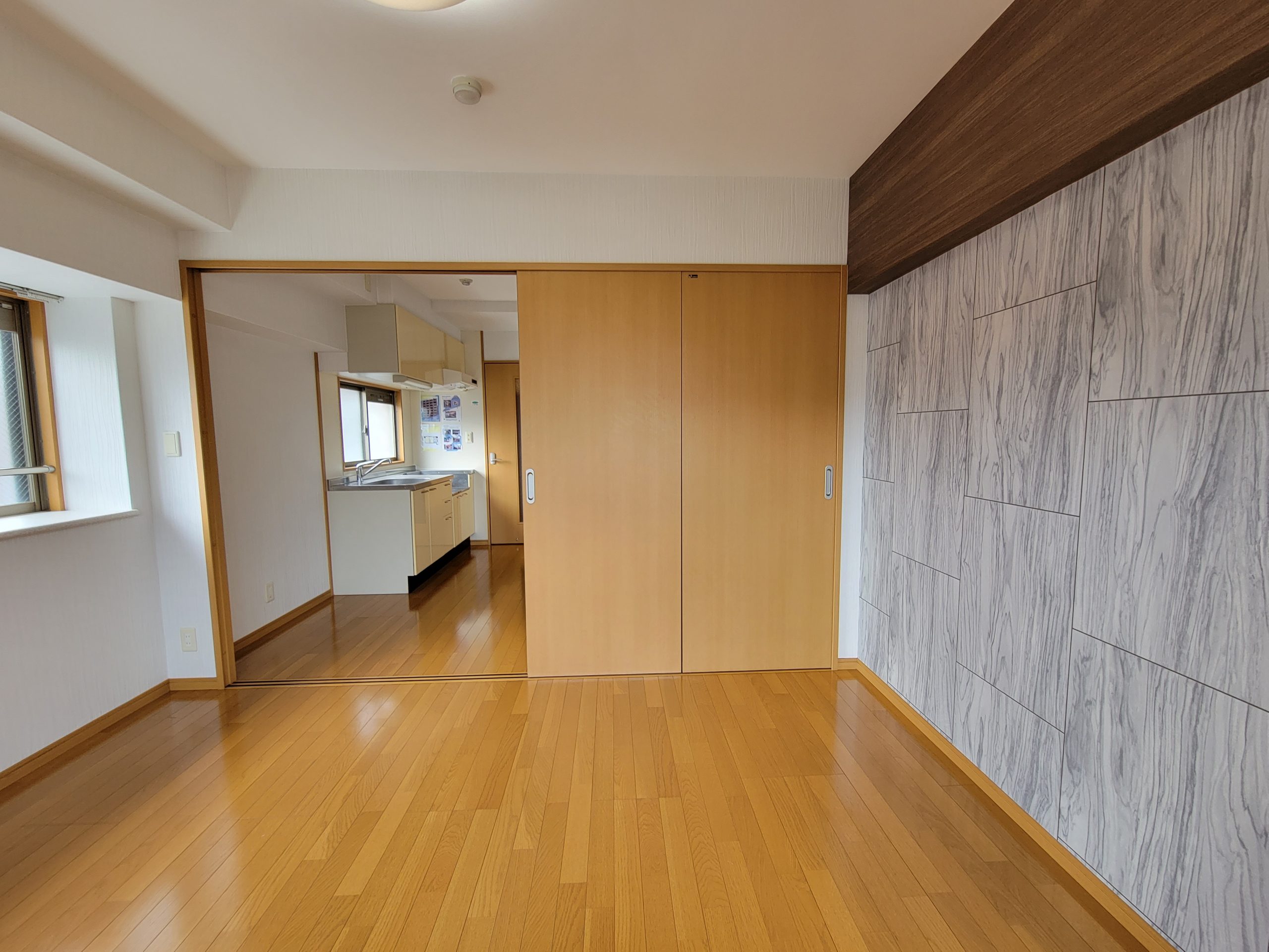 ニューガイアリルーム薬院駅前№23 １号室タイプ_DK　※部屋によってクロス・建具の色等変わります。