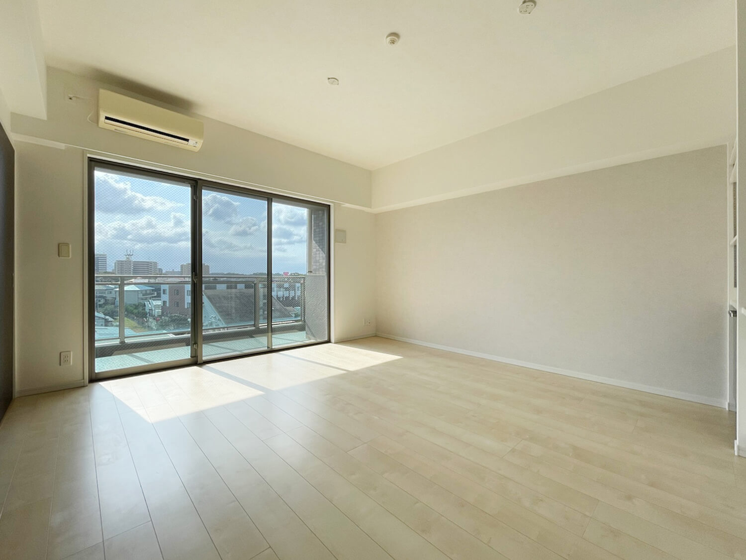 グランドニューガイア福津中央 2_LDK　※参考写真。部屋によってクロス等異なります
