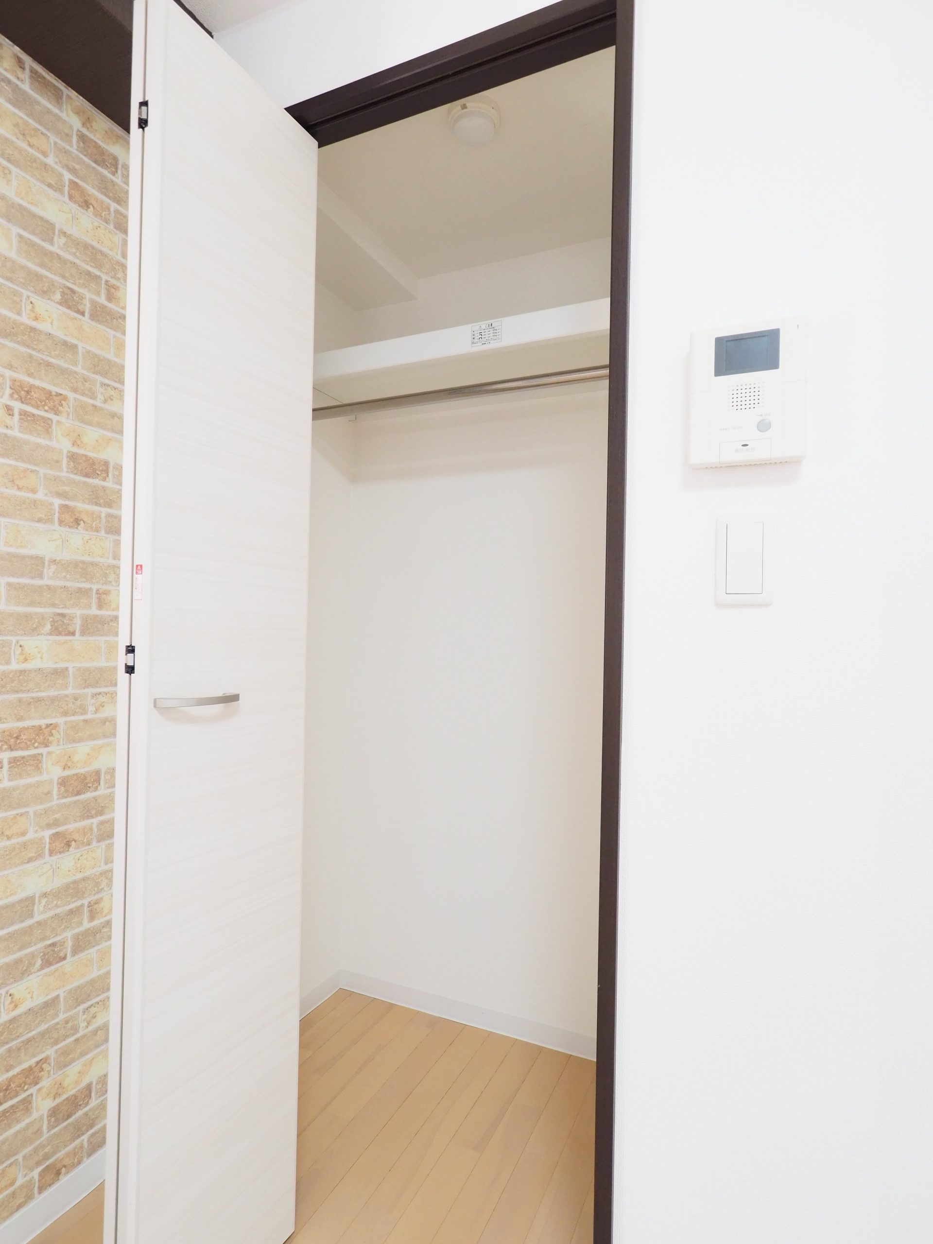 ニューガイアリルーム薬院駅前№22 1号室タイプ_クローゼット　※部屋によってクロス・建具の色等変わります。