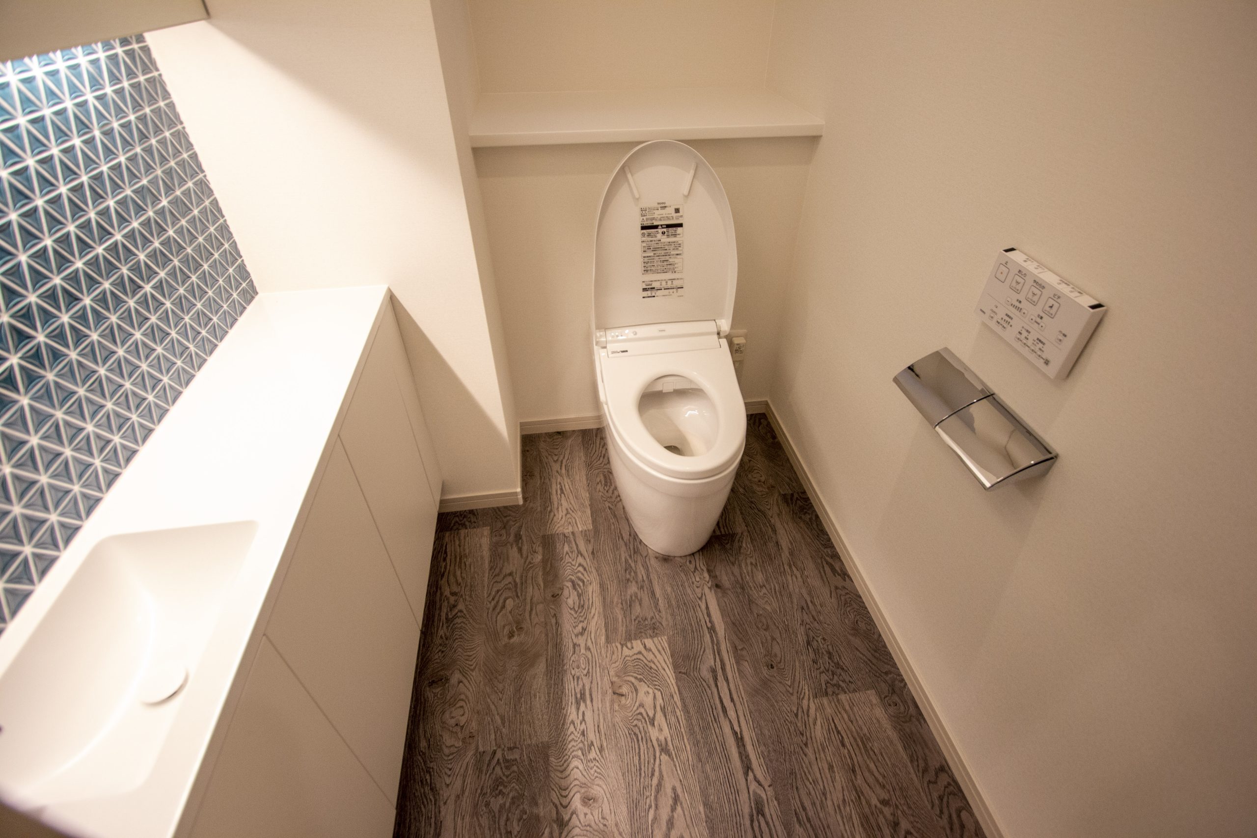 ニューガイアクレドール博多 Aタイプ_トイレ　※部屋によってクロス・建具の色等変わります。
