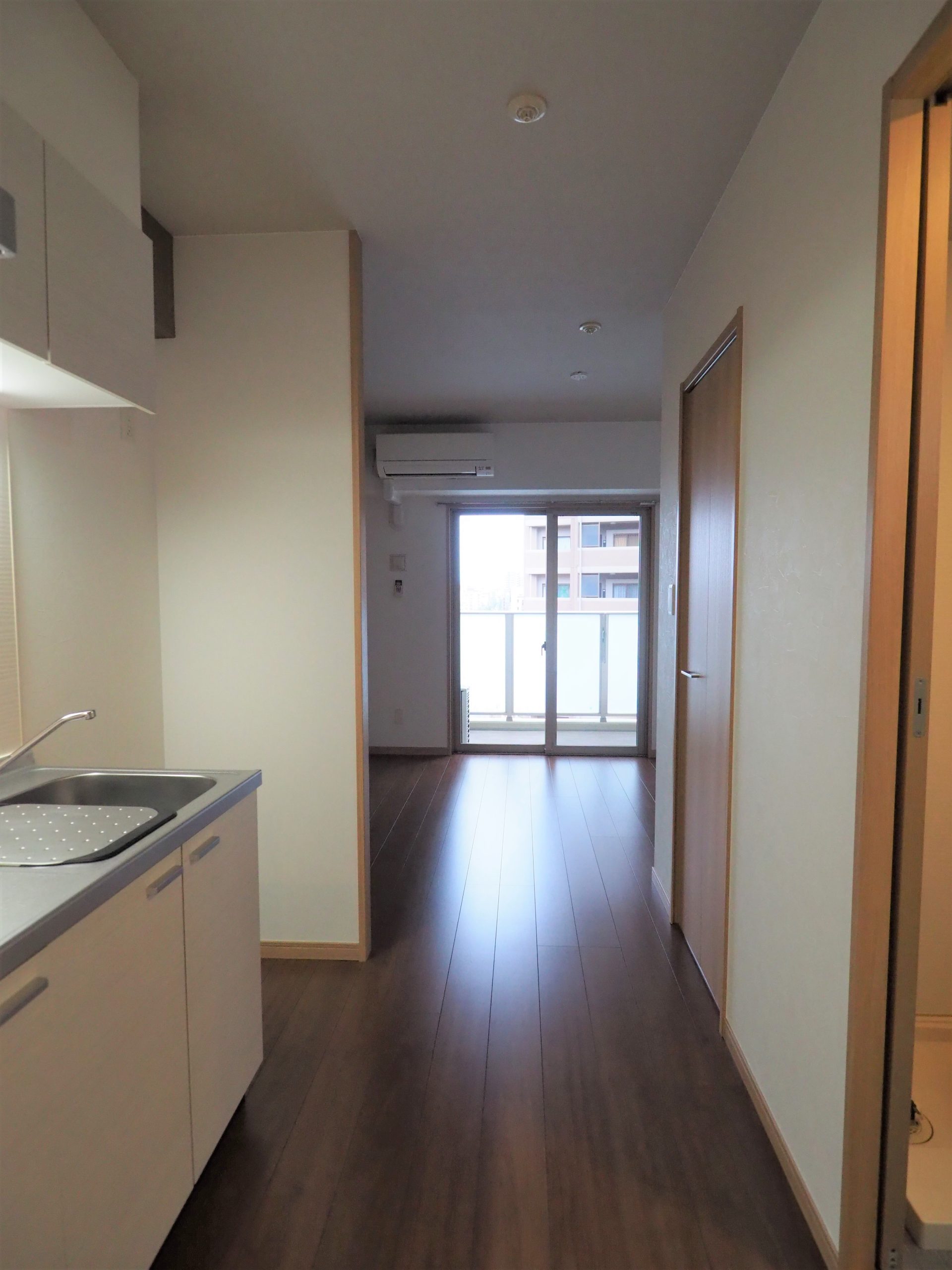 ニューガイアリルーム平尾駅前№24 ３号室タイプ_キッチン　※部屋によってクロス・建具の色等変わります。