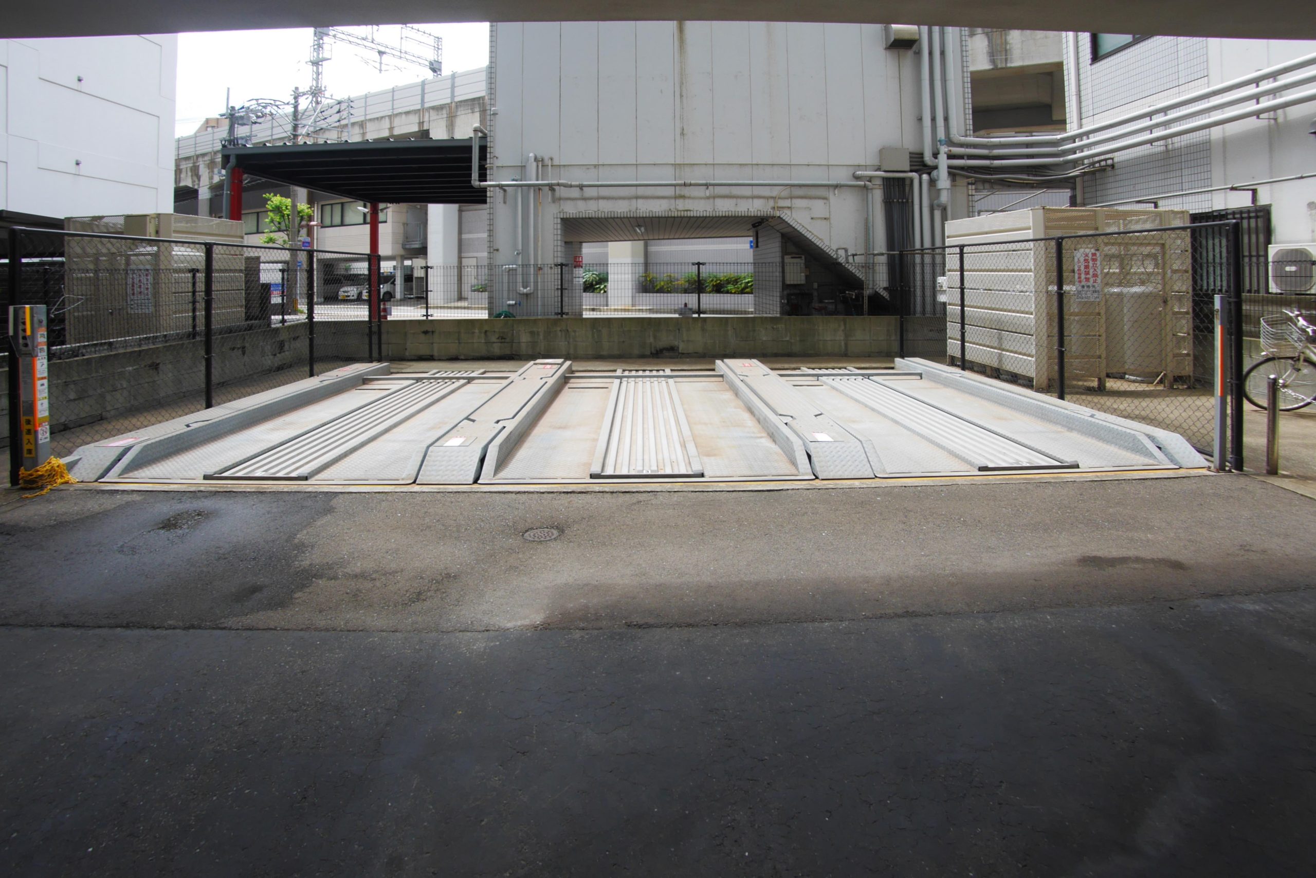 ニューガイアリルーム薬院駅前№21 有料駐車場