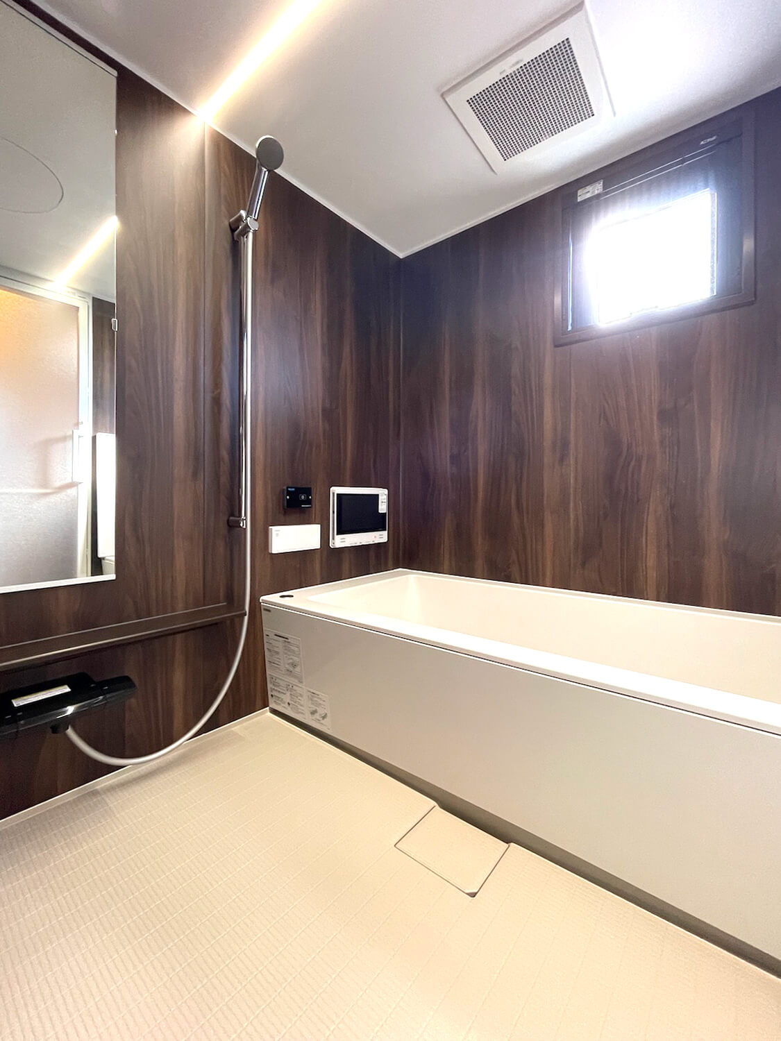 ニューガイアクレドール博多 Bタイプ_浴室　※部屋によってクロス・建具の色等変わります。