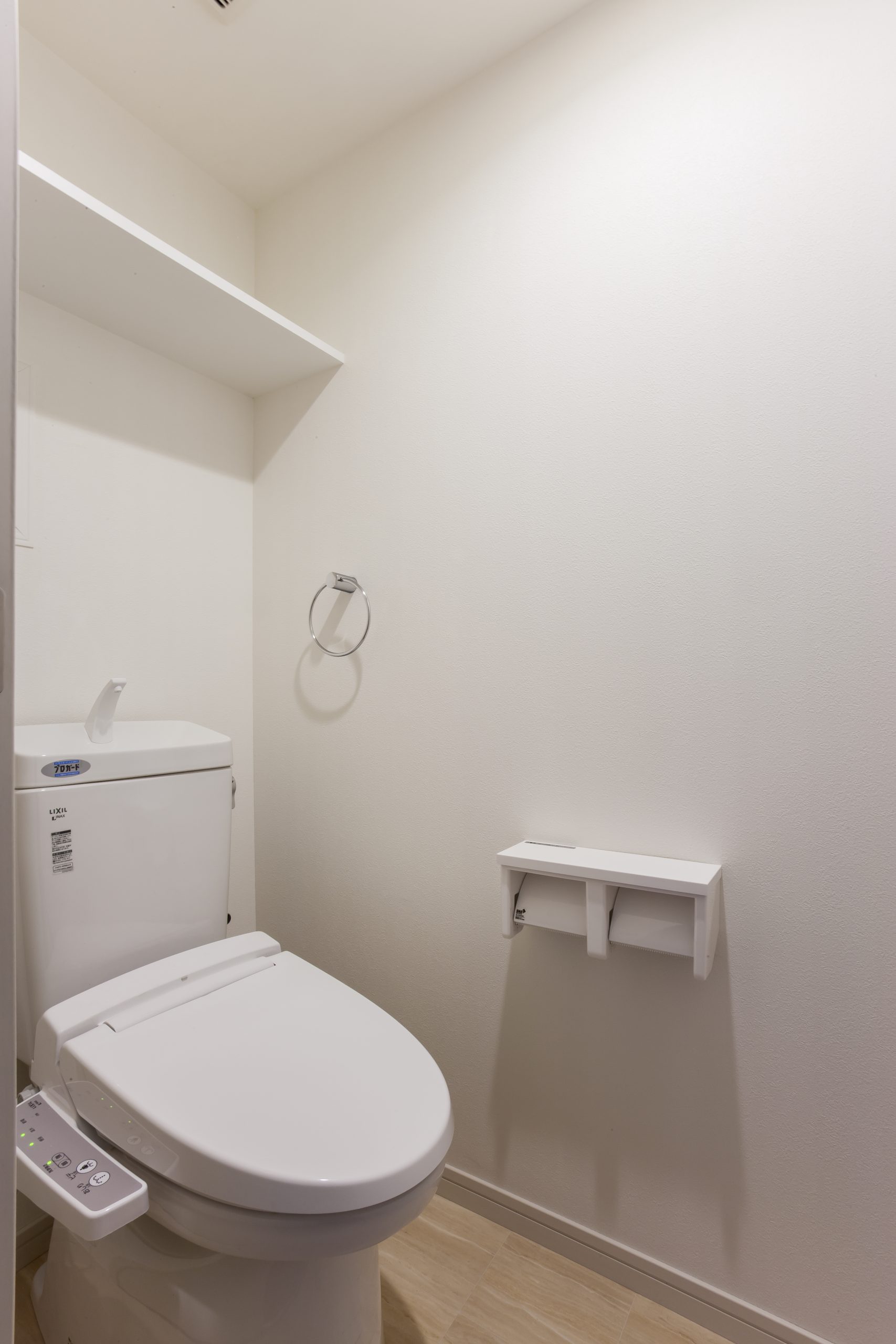 コンフォート筑紫 3LDK_トイレ　※部屋によってクロス・建具の色等変わります。