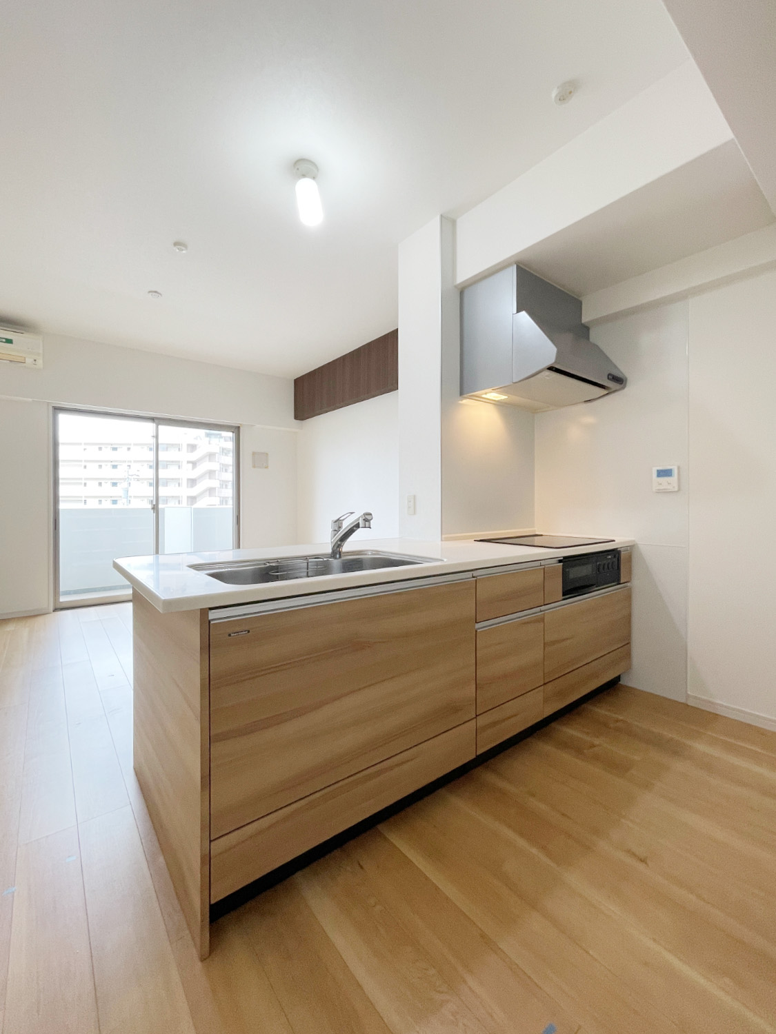 ニューガイアサンコーポフジシン 2号室タイプ_キッチン　※参考写真。部屋によってクロス等異なります