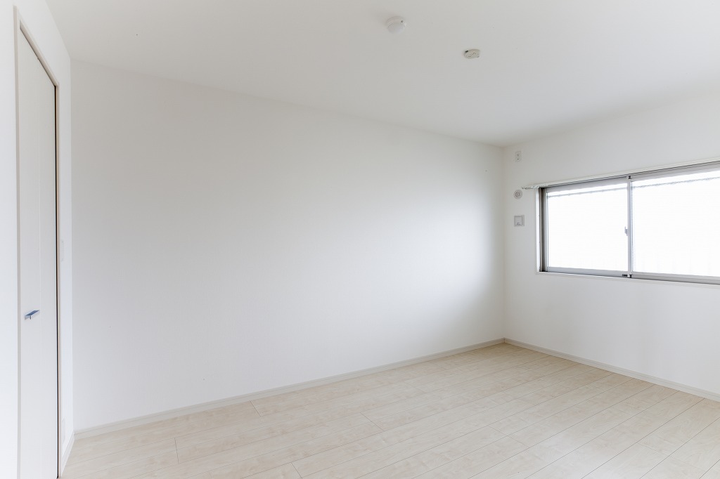 コンフォート筑紫 2LDK_洋室　※部屋によってクロス・建具の色等変わります。