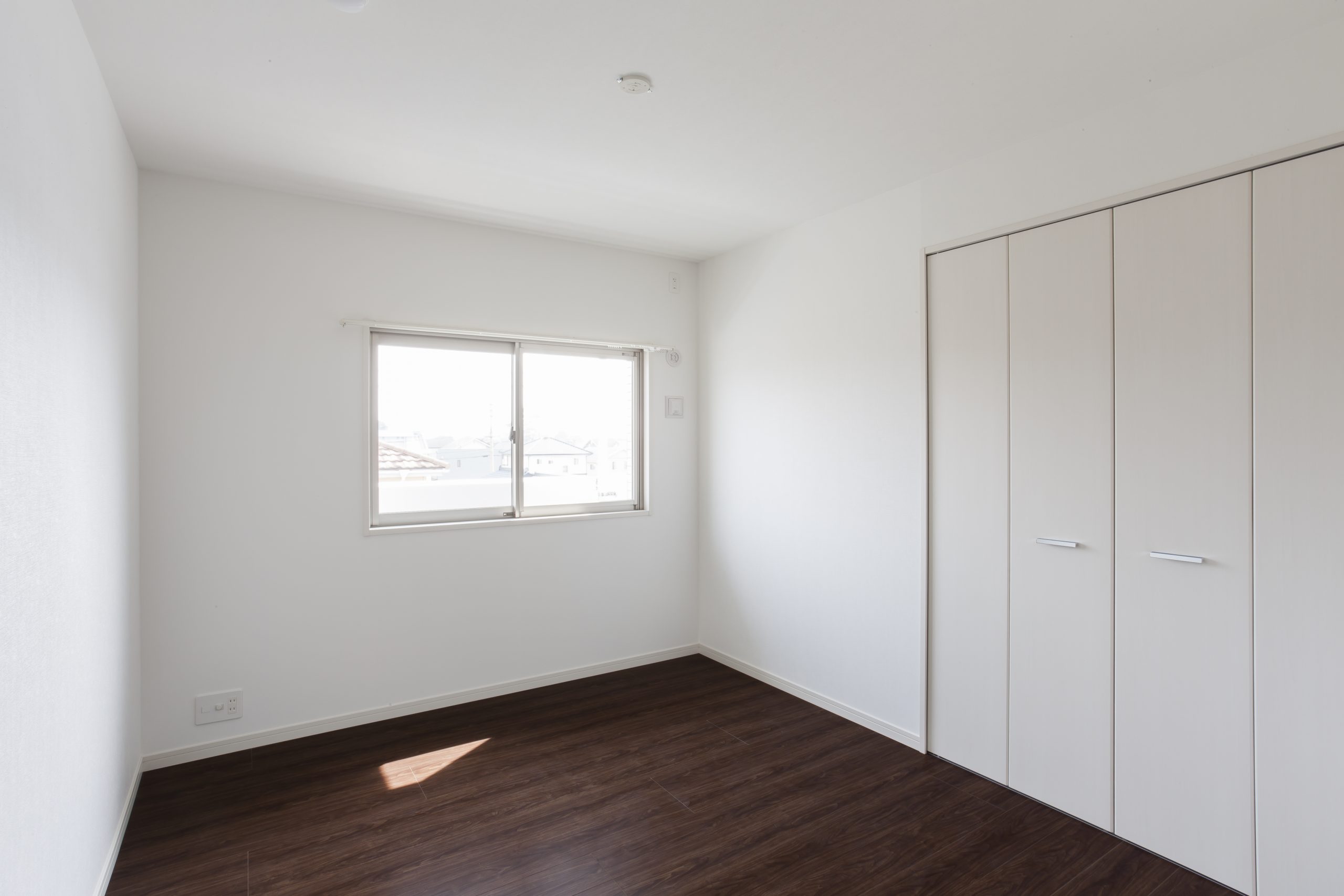 コンフォート筑紫 3LDK_洋室　※部屋によってクロス・建具の色等変わります。