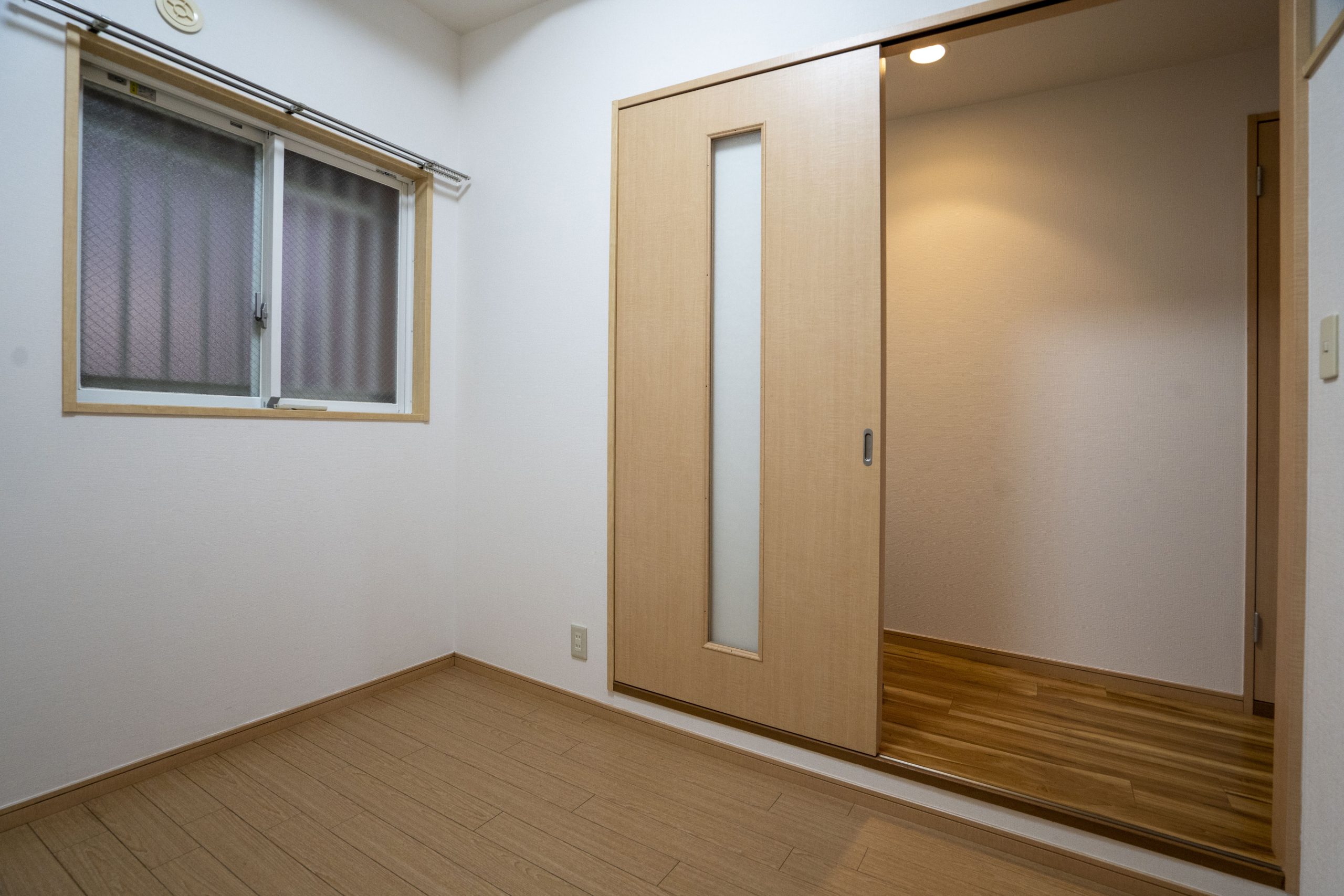 ニューガイアリルーム港№72 1Rタイプ_サービスルーム　※参考写真。部屋によってクロス・建具の色等変わります。