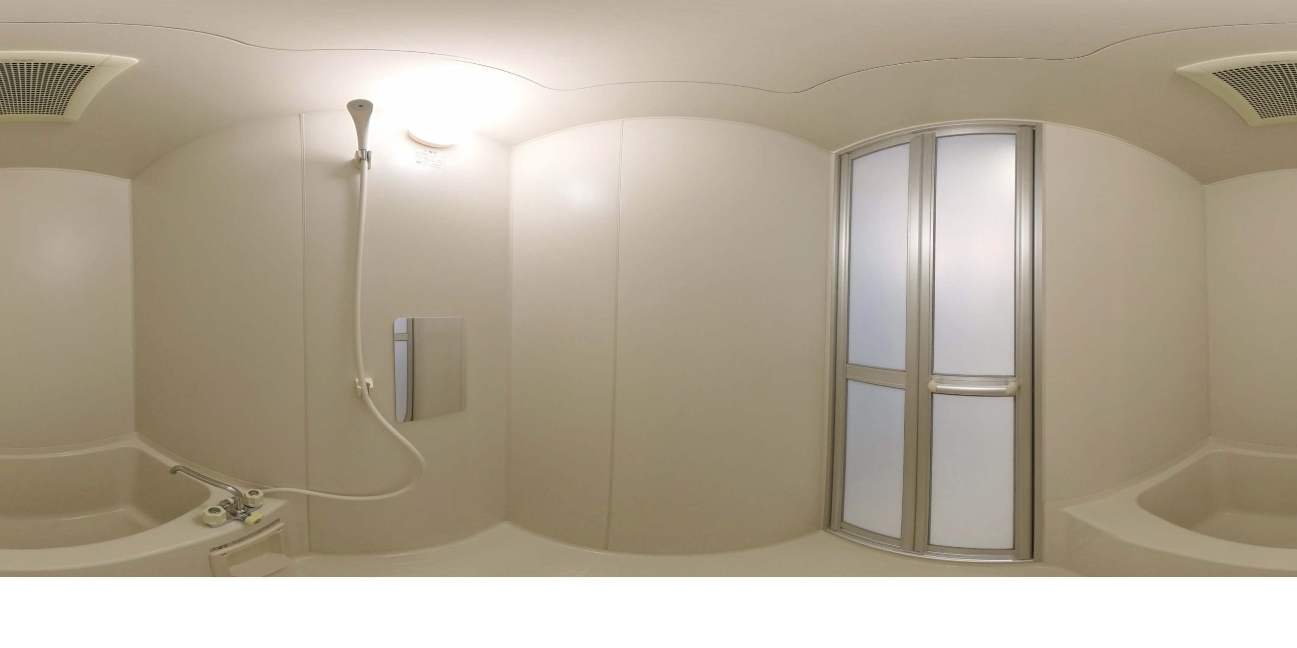 2DKタイプ浴室　※参考写真。部屋によって壁・床の色等異なる場合があります。