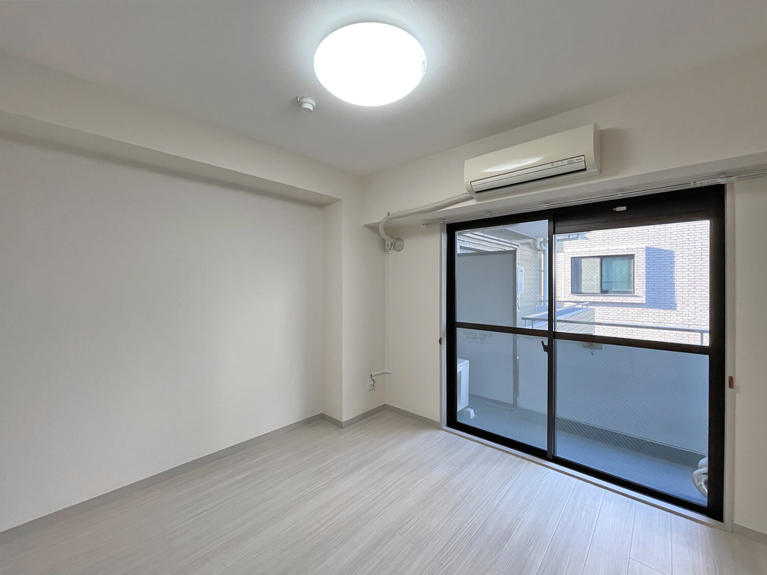 ニューガイアリルーム西葛西№59 3LDKタイプ_洋室　※部屋によってクロス・建具の色等変わります。