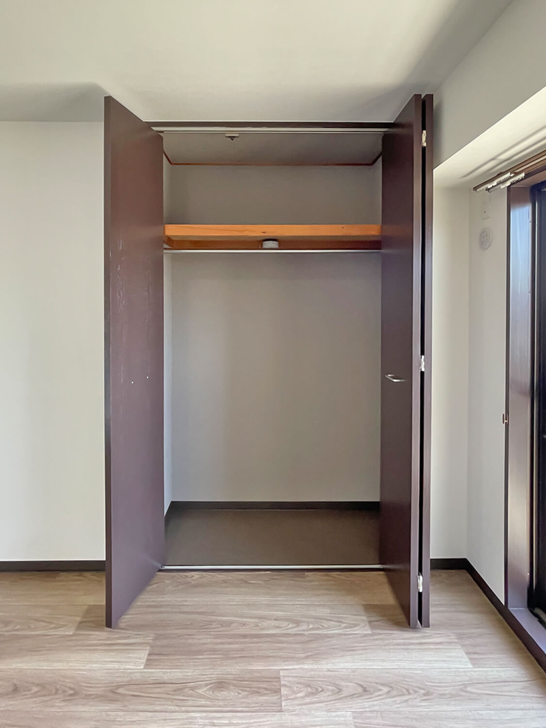 ニューガイアリルーム南葛西№65 3号室タイプ_洋室内収納　※部屋によってクロス・建具の色等変わります。